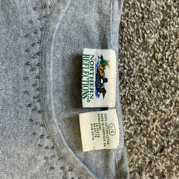3/$15 Northern Reflections Light Gray Short Sleeve Top - Picture 2 of 2